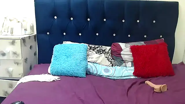 Barbiedollc online show from April 16, 2026, 9:50 pm