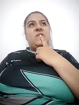  Haamy  online show from April 17, 2026, 1:08 am