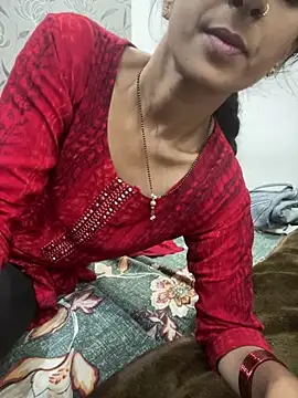 Pari lovers online show from May 14, 2026, 8:00 am
