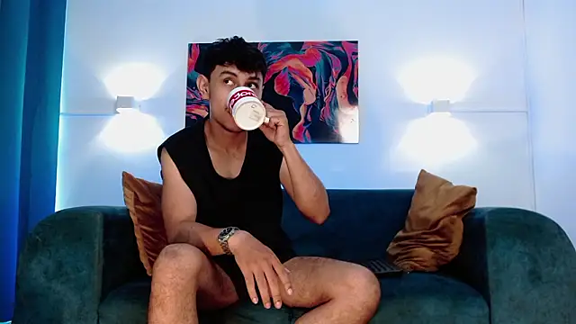 Vezzx online show from March 17, 2026, 7:39 pm