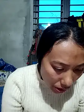Snapshot of Leiley_98 chatting on April 30, 2026, 11:28 am Leiley 98 online show from April 30, 2026, 11:28 am