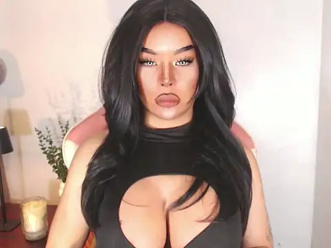 Zandralopez online show from March 26, 2026, 12:36 pm