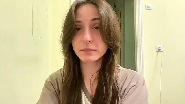 sakuraabloom7 online show from April 14, 2026, 4:23 pm