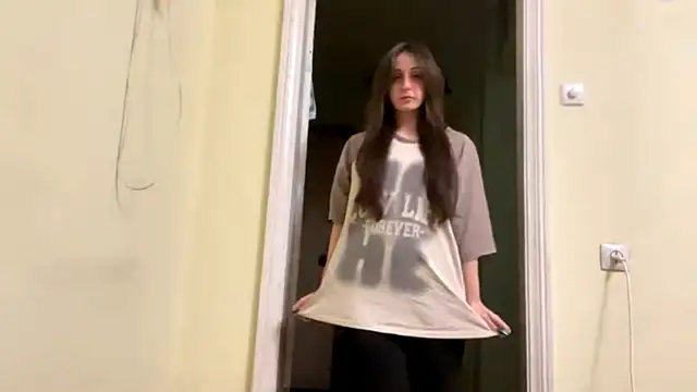 sakuraabloom7 online show from April 5, 2026, 5:08 pm