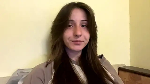 sakuraabloom7 online show from April 7, 2026, 4:42 pm