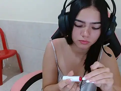 lina seduce online show from March 19, 2026, 2:44 am