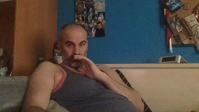 calvito exotico online show from March 16, 2026, 9:46 am