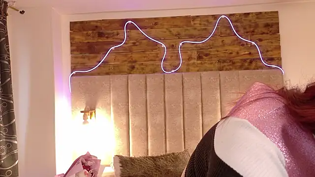 lil moon1 online show from March 18, 2026, 12:41 pm