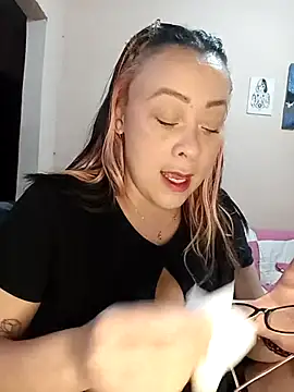 lua-bfly online show from April 18, 2026, 1:41 am