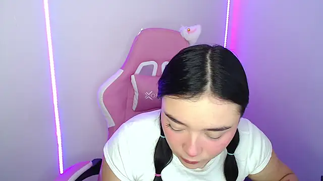 Nahia Brm online show from April 16, 2026, 3:24 pm