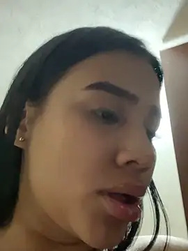 AlisonBeltran1 online show from April 23, 2026, 5:58 am