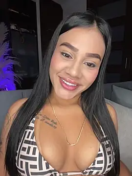 AlisonBeltran1 online show from April 22, 2026, 5:25 am