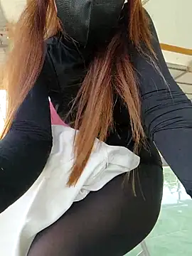 Jeen deer online show from April 17, 2026, 12:46 am