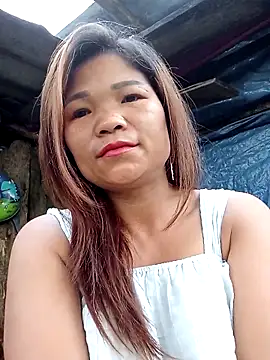 maymay121 online show from May 12, 2026, 11:00 pm