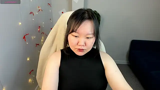 Tokyodreamss online show from April 6, 2026, 7:31 am