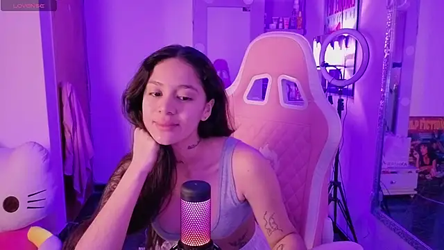Oliviasims online show from April 26, 2026, 11:02 pm