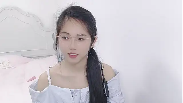 MIAOMIAO-666 online show from April 17, 2026, 7:44 am