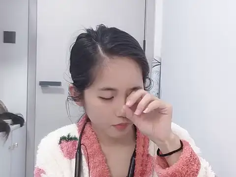 MIAOMIAO-666 online show from April 3, 2026, 1:17 pm