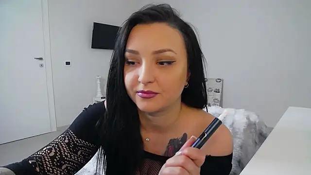 InesNova online show from March 31, 2026, 5:20 am