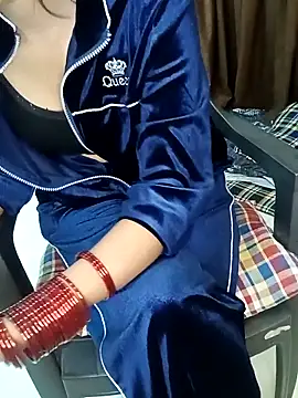 Candyy crushh online show from March 21, 2026, 2:32 pm