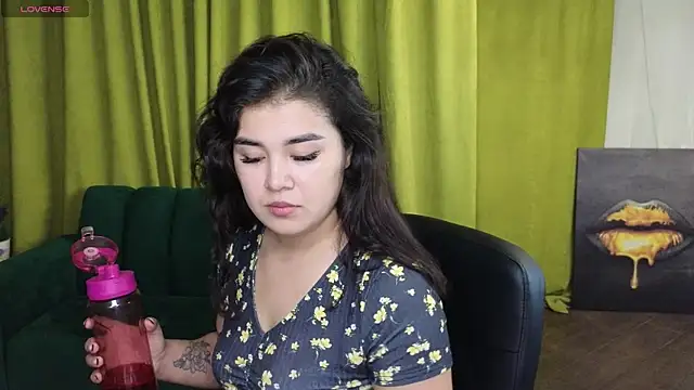 AlicaMayer online show from March 26, 2026, 6:50 pm