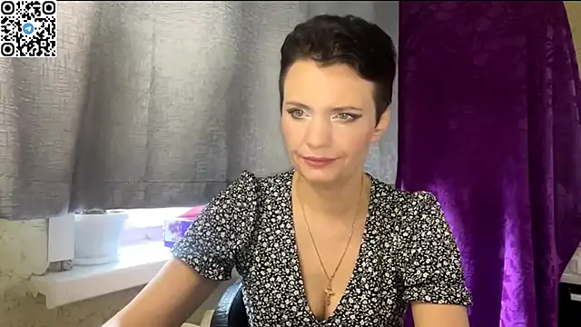 HotMamaQueen234 online show from May 28, 2026, 9:17 am