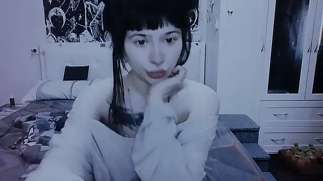 AllisonDeetz online show from May 17, 2026, 2:39 pm