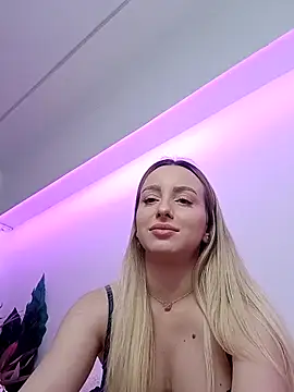 MissAlexis  online show from April 16, 2026, 6:03 am