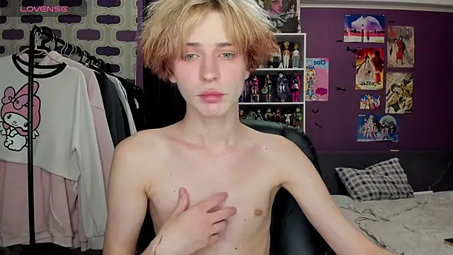 Snapshot of sweet_peach___ chatting on July 14, 2026, 7:09 pm sweet peach online show from July 14, 2026, 7:09 pm