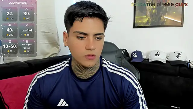 sweetlatinoboy online show from April 7, 2026, 9:16 pm