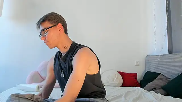 Shadow blink online show from April 3, 2026, 1:06 pm