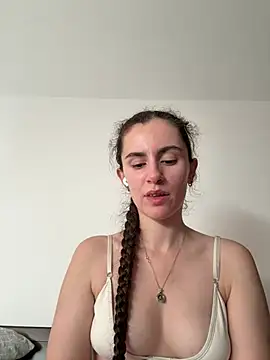 Snapshot of starlight_mo chatting on June 27, 2026, 4:24 pm starlight mo online show from June 27, 2026, 4:24 pm