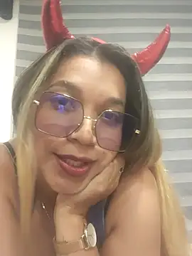 Melisa 14 online show from April 11, 2026, 1:24 am