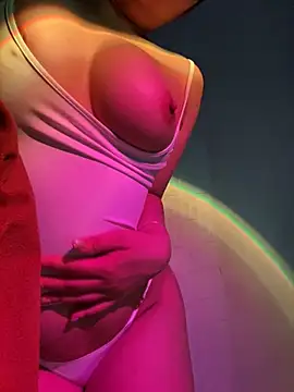 AliceDuong online show from March 19, 2026, 2:33 am