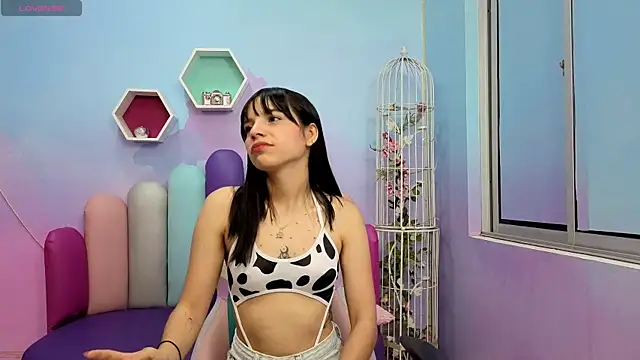 Isaa Skinny online show from April 25, 2026, 4:04 am