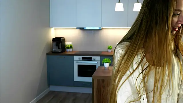 HermaFrain online show from April 9, 2026, 7:53 pm