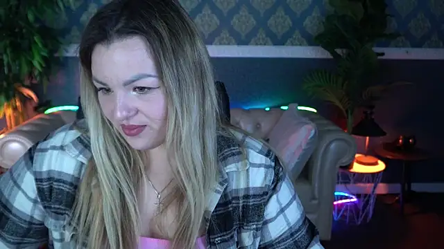 Snapshot of AlissyaGrayy chatting on April 20, 2026, 5:43 am AlissyaGrayy online show from April 20, 2026, 5:43 am