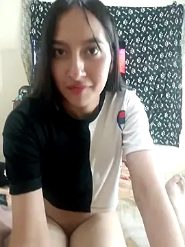 Wild-lovers18 online show from May 21, 2026, 4:43 am