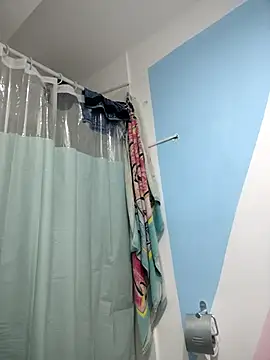 cristaal pink online show from April 6, 2026, 2:40 pm