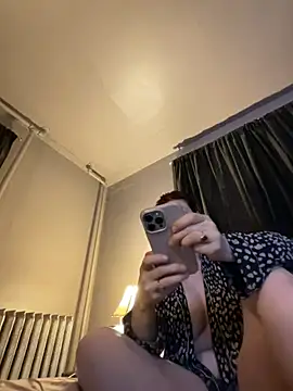 JulieetteLatte online show from April 2, 2026, 1:24 am