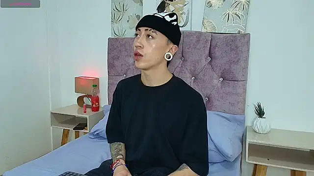 Yoshua Smith online show from April 5, 2026, 7:31 pm