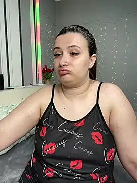 Taya lips online show from March 21, 2026, 7:07 pm