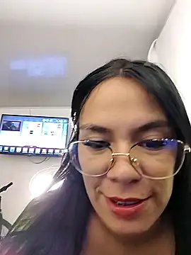 Scarleth moon online show from April 6, 2026, 5:41 am