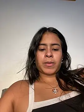 lucirganaxxx online show from April 9, 2026, 6:19 am