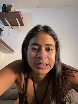 lucirganaxxx online show from April 5, 2026, 5:25 am