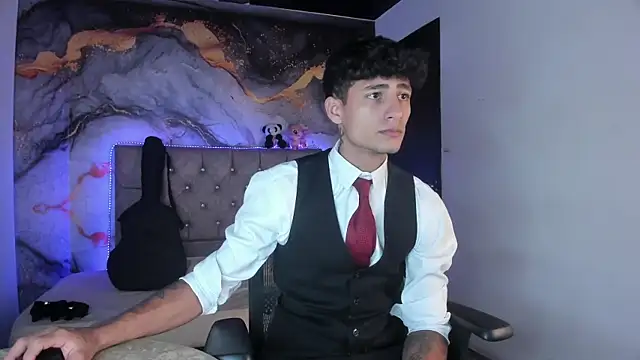 Snapshot of MaxiimoRomano_ chatting on April 21, 2026, 1:28 pm MaxiimoRomano online show from April 21, 2026, 1:28 pm