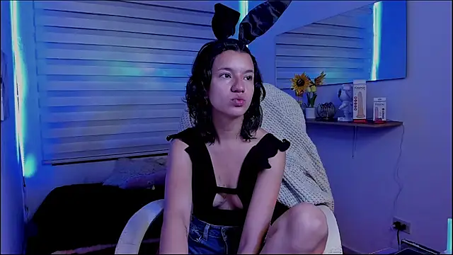 Clawdeen Hot online show from April 13, 2026, 3:21 am