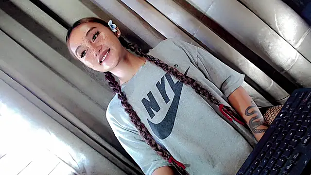 Jessicasfantasy online show from April 10, 2026, 1:56 am