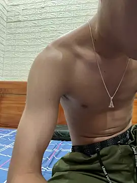 Hoanganhdayroii online show from April 18, 2026, 12:46 am