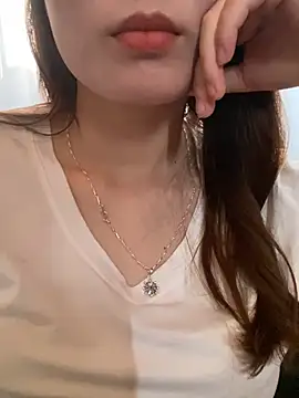 -Eidieea- online show from April 17, 2026, 1:30 am